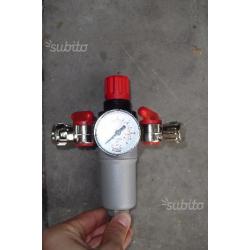Riduttore di pressione con filtro e manometro